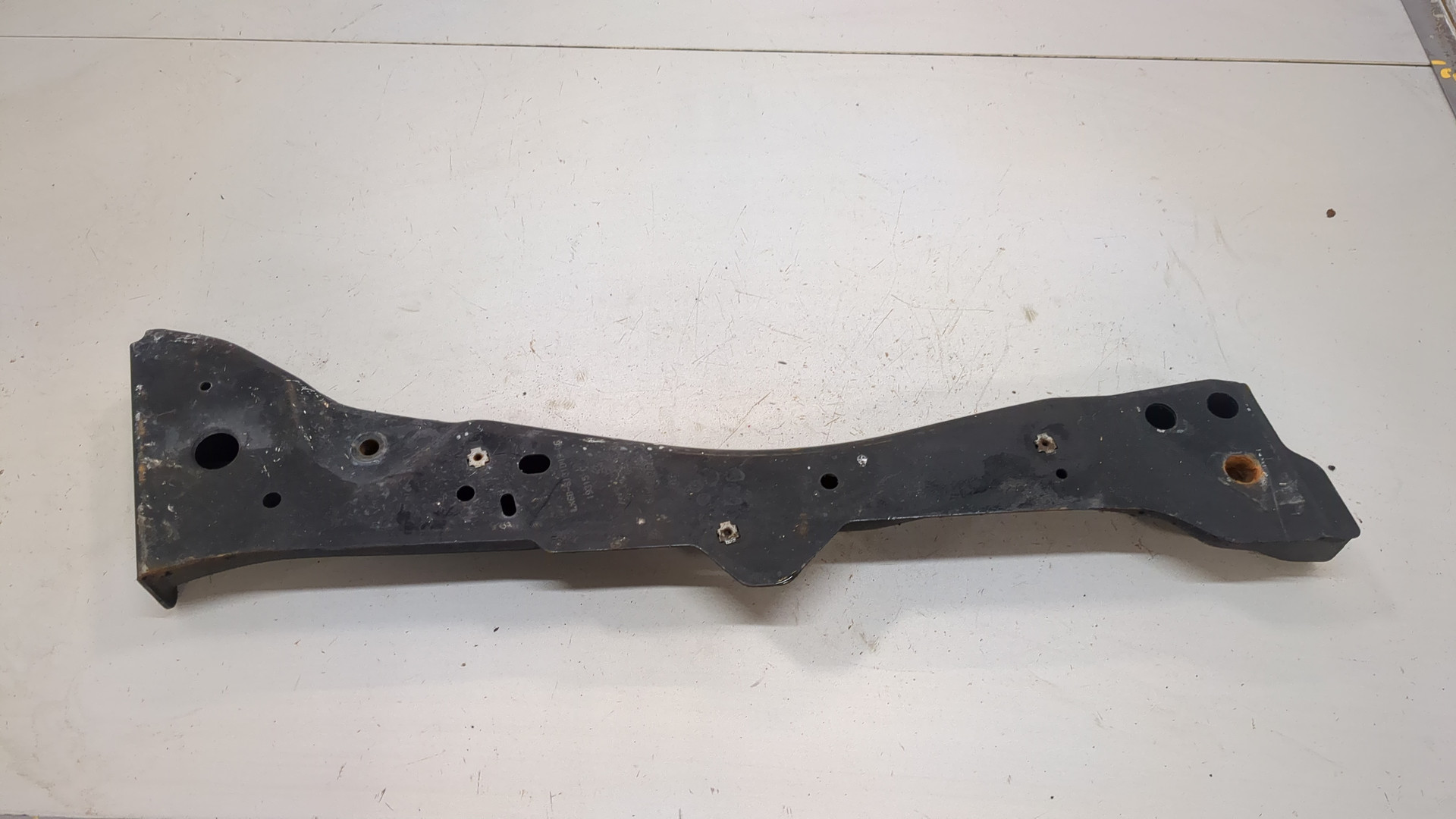 Кронштейн передней балки