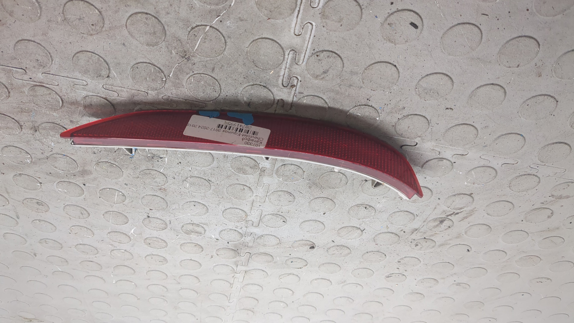 Отражатель в бампер задний левый