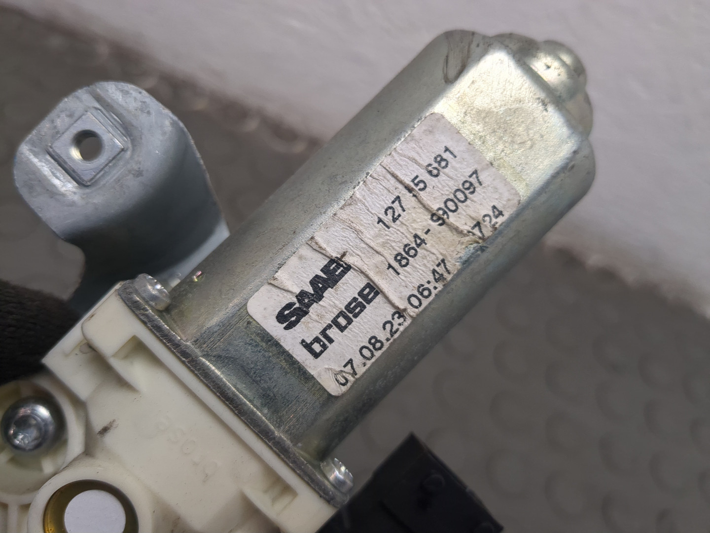 Стеклоподъемник электр. передний левый