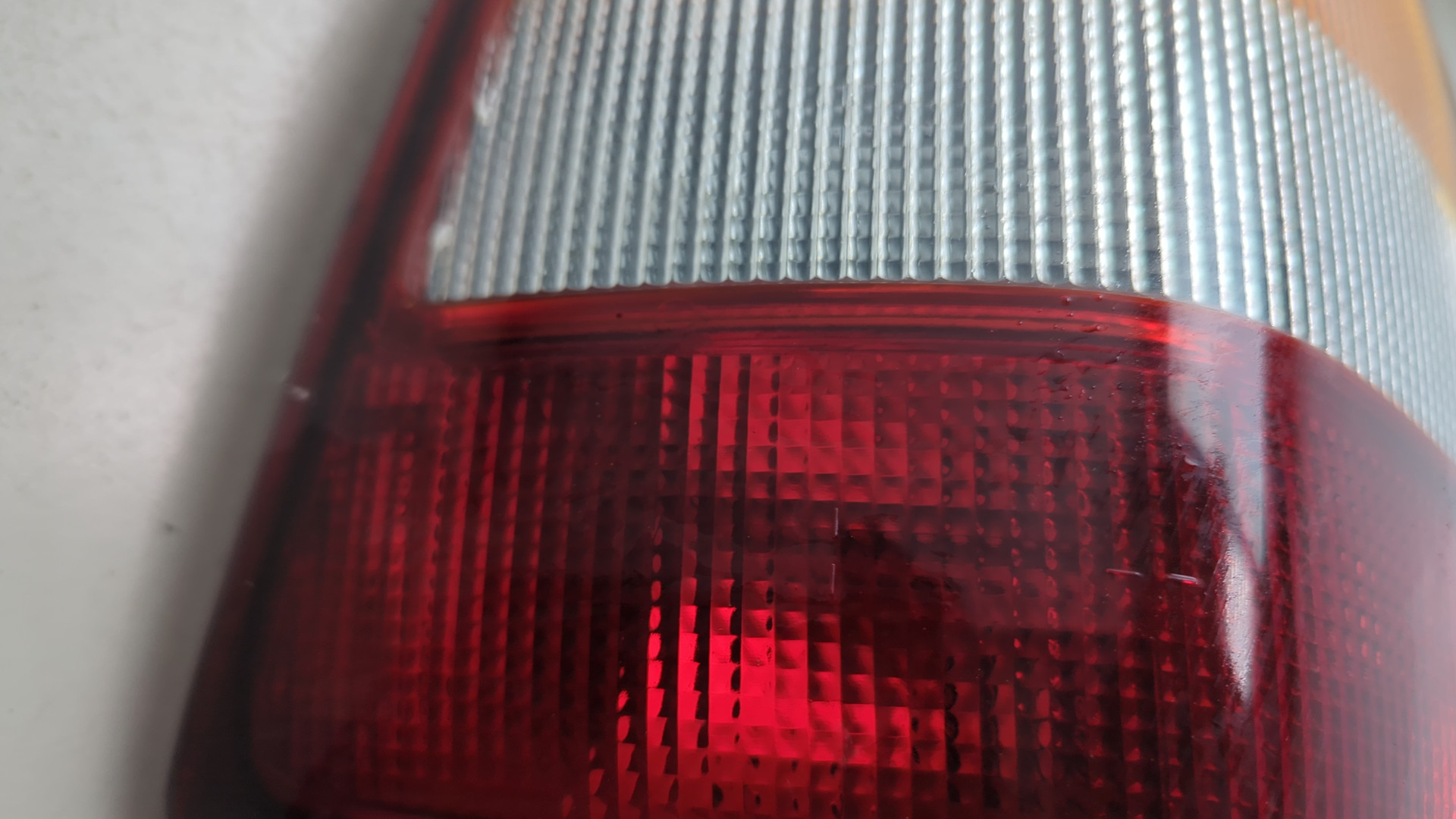 Фонарь задний правый