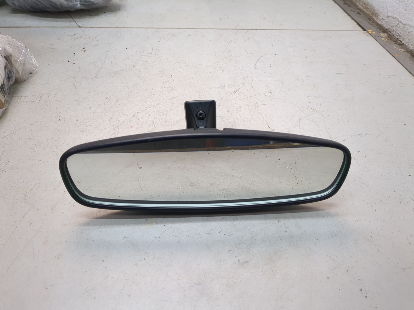 Зеркало заднего вида