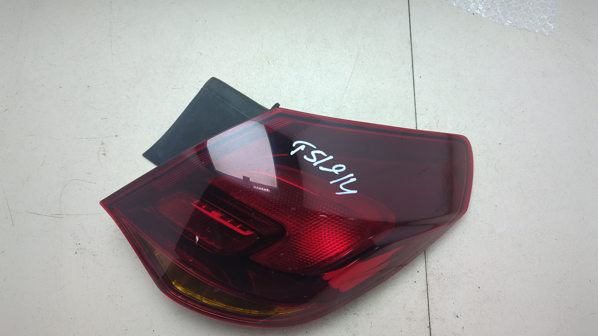 Фонарь задний правый