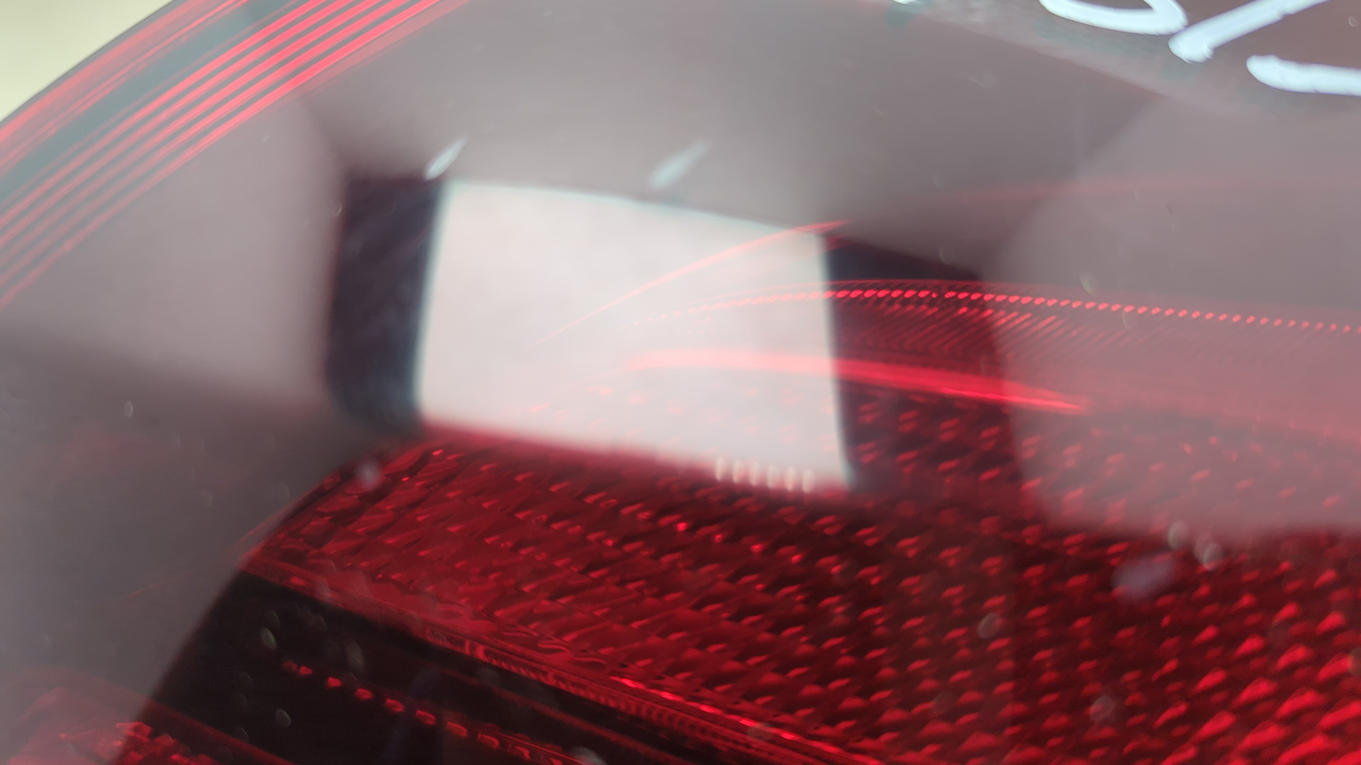 Фонарь задний правый