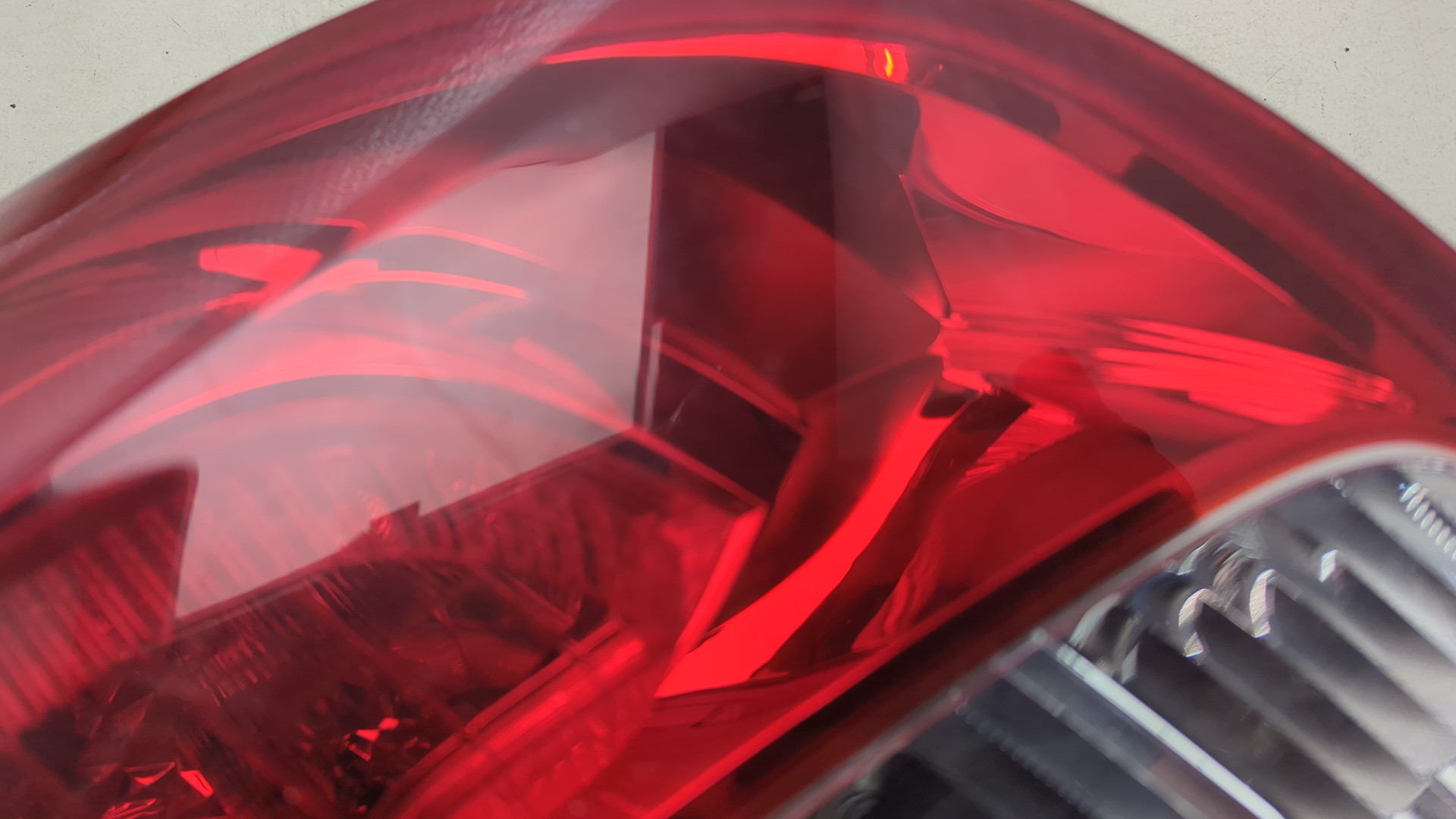 Фонарь задний правый