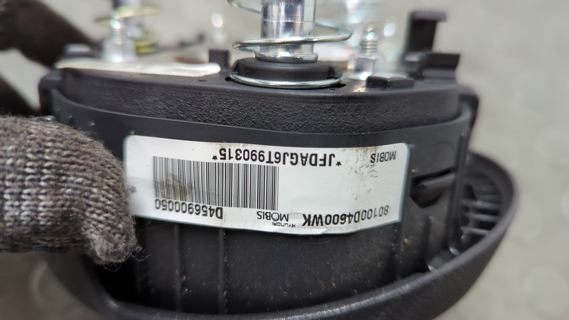 Подушка безопасности в рулевое колесо