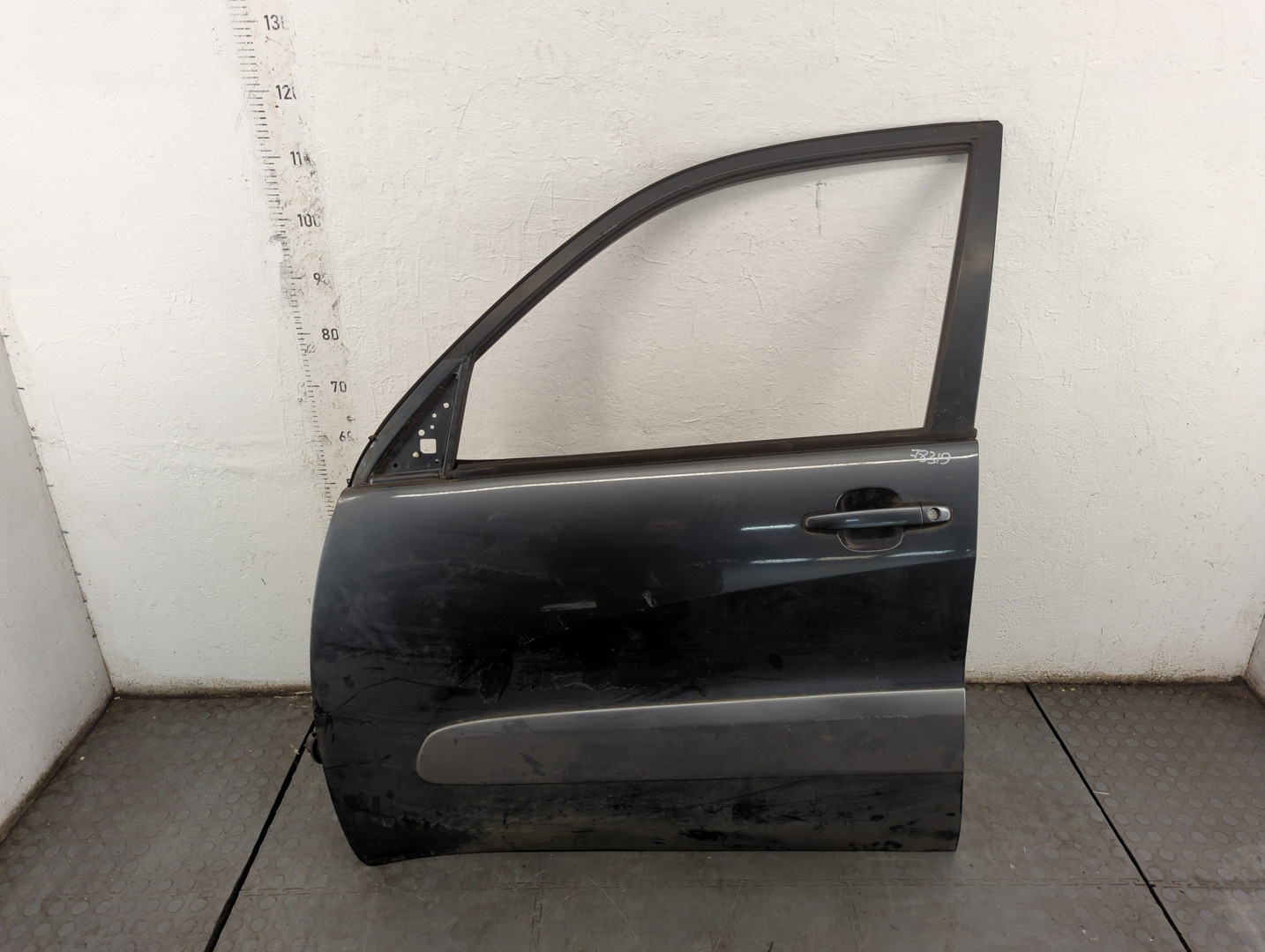 Дверь передняя левая