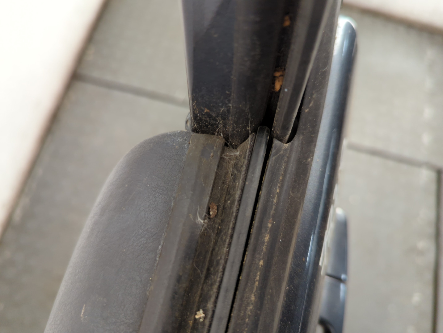 Дверь передняя левая