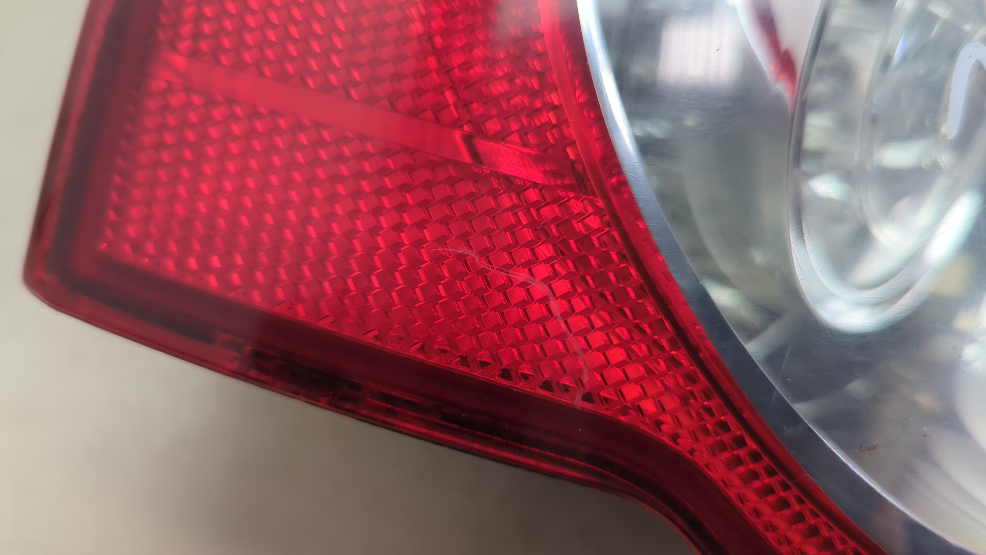 Фонарь задний левый