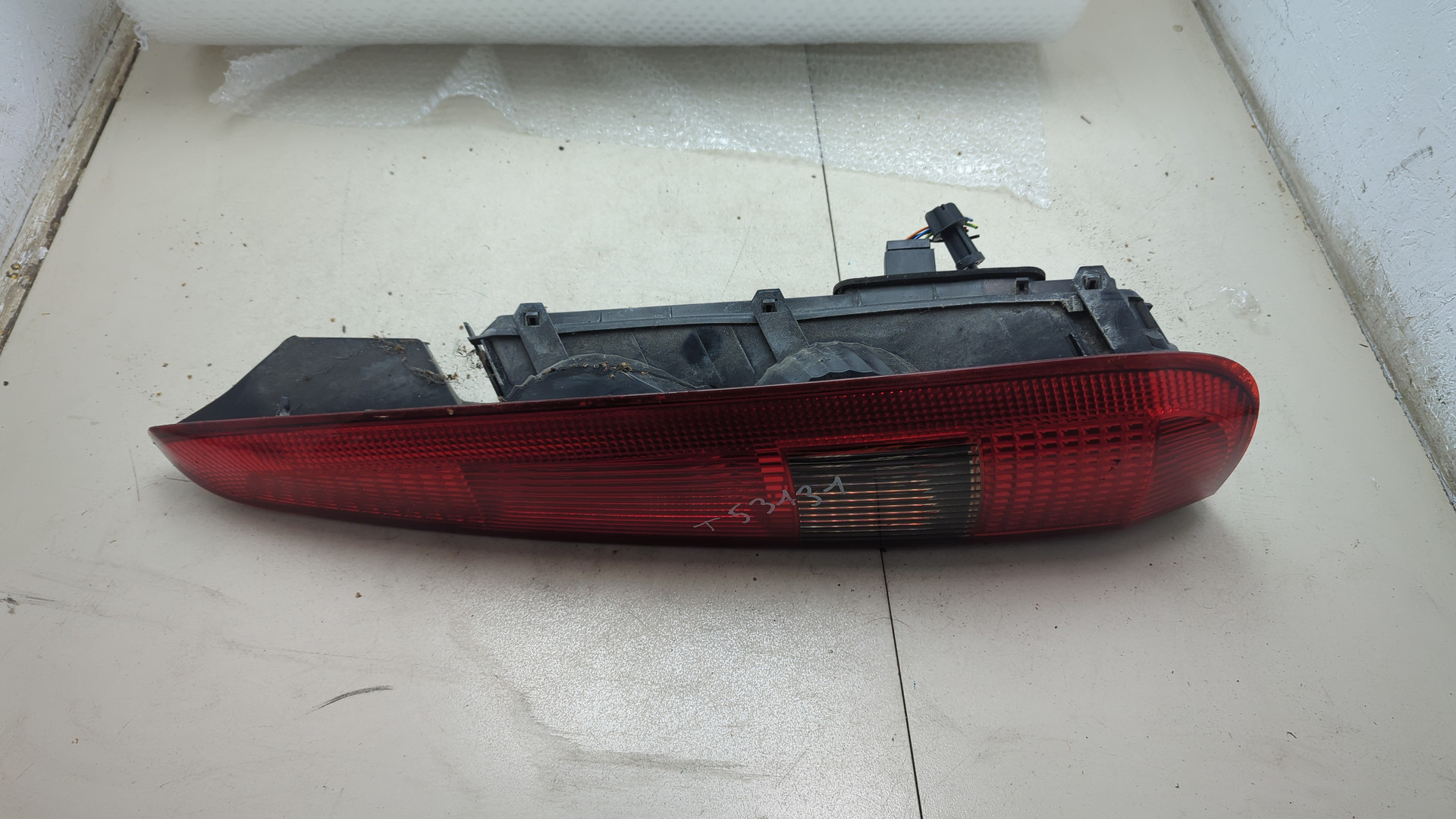 Фонарь задний правый