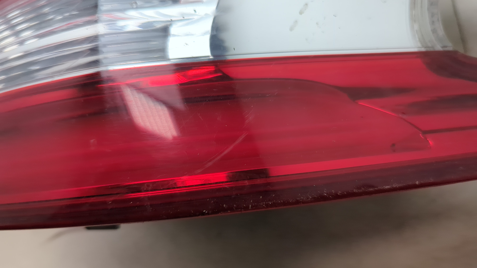 Фонарь задний правый