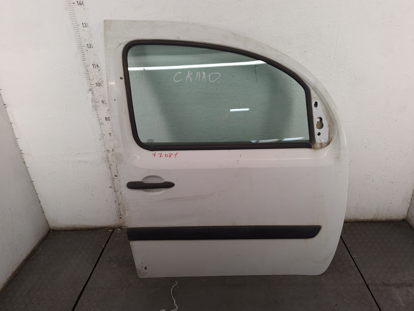 Дверь передняя правая