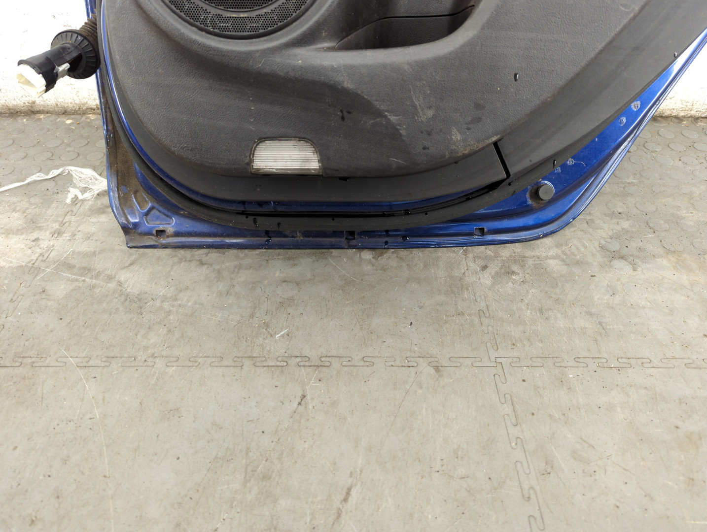 Дверь задняя правая