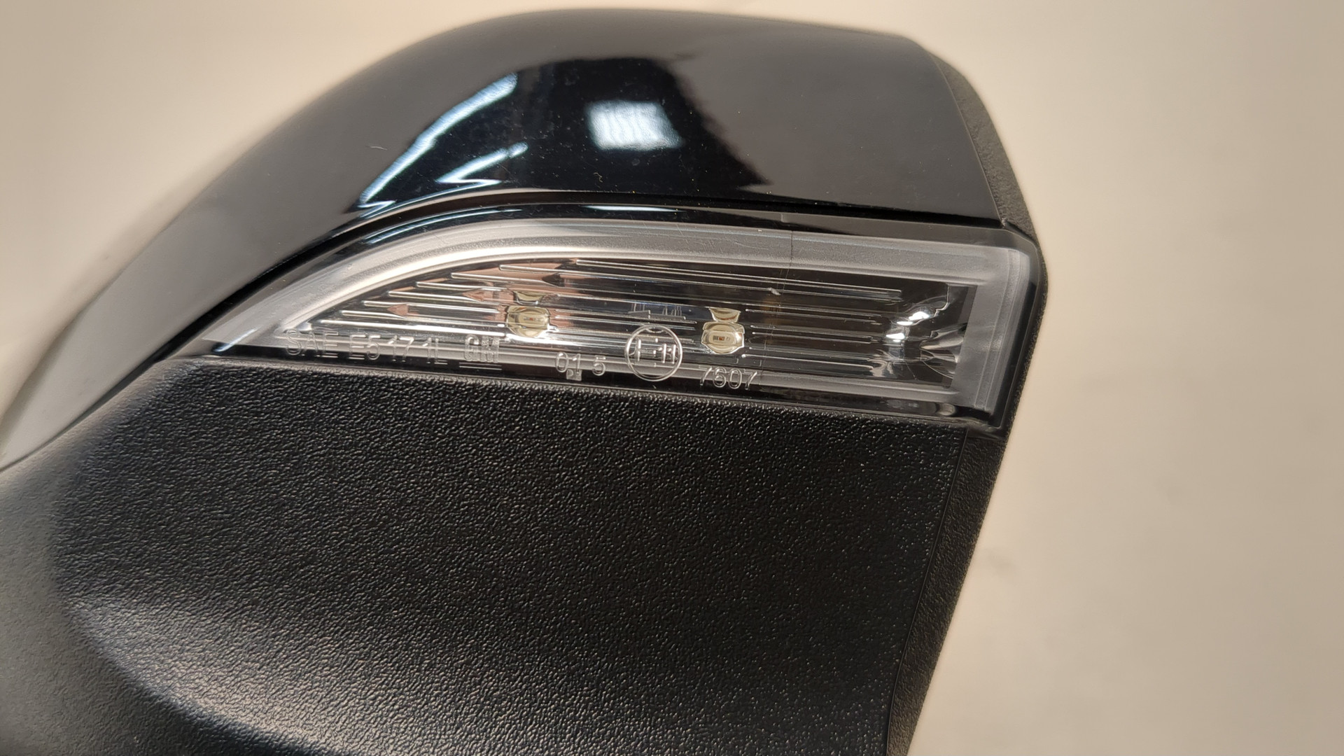 Зеркало левое электрическое