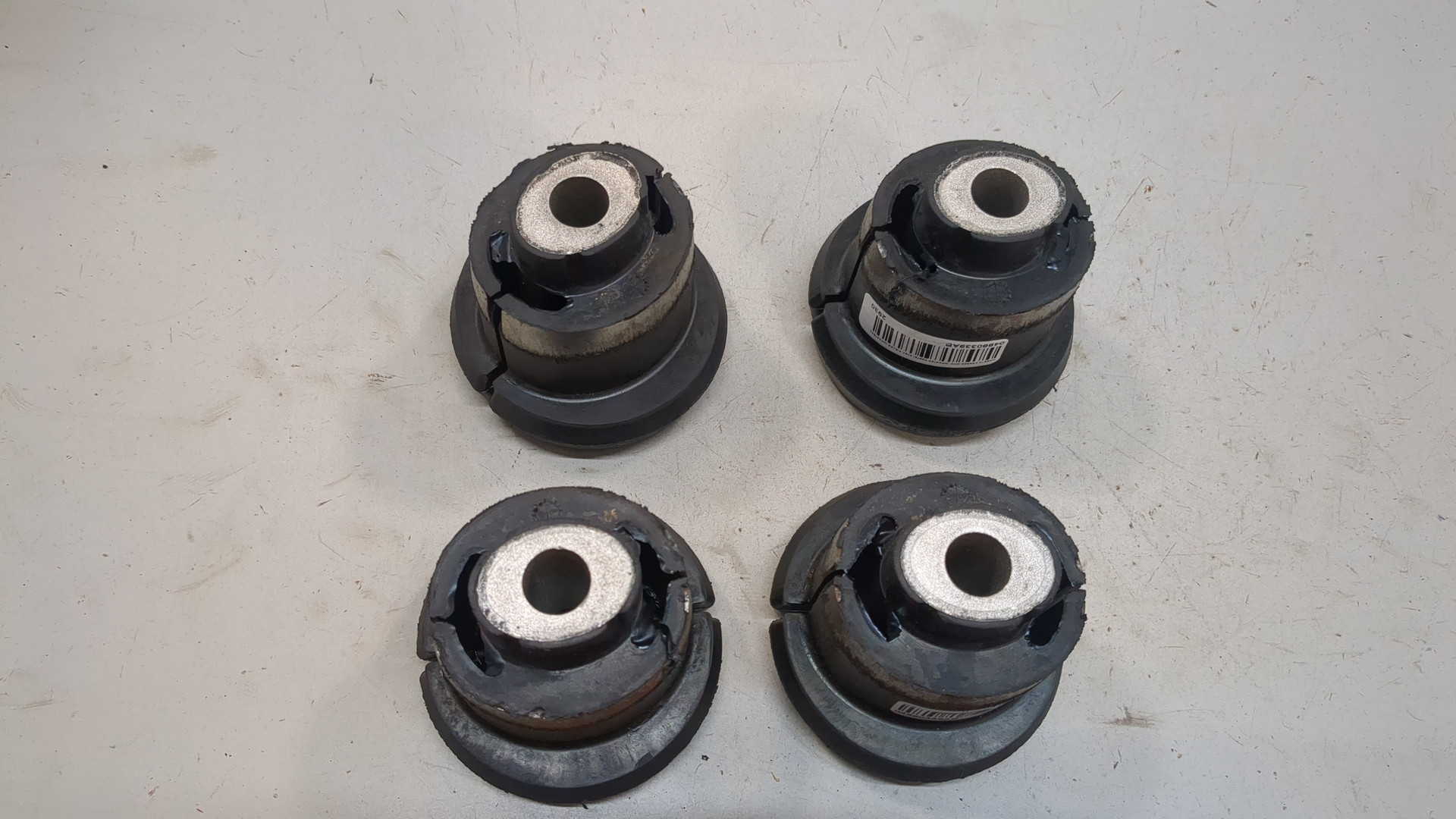 Кронштейн задней балки