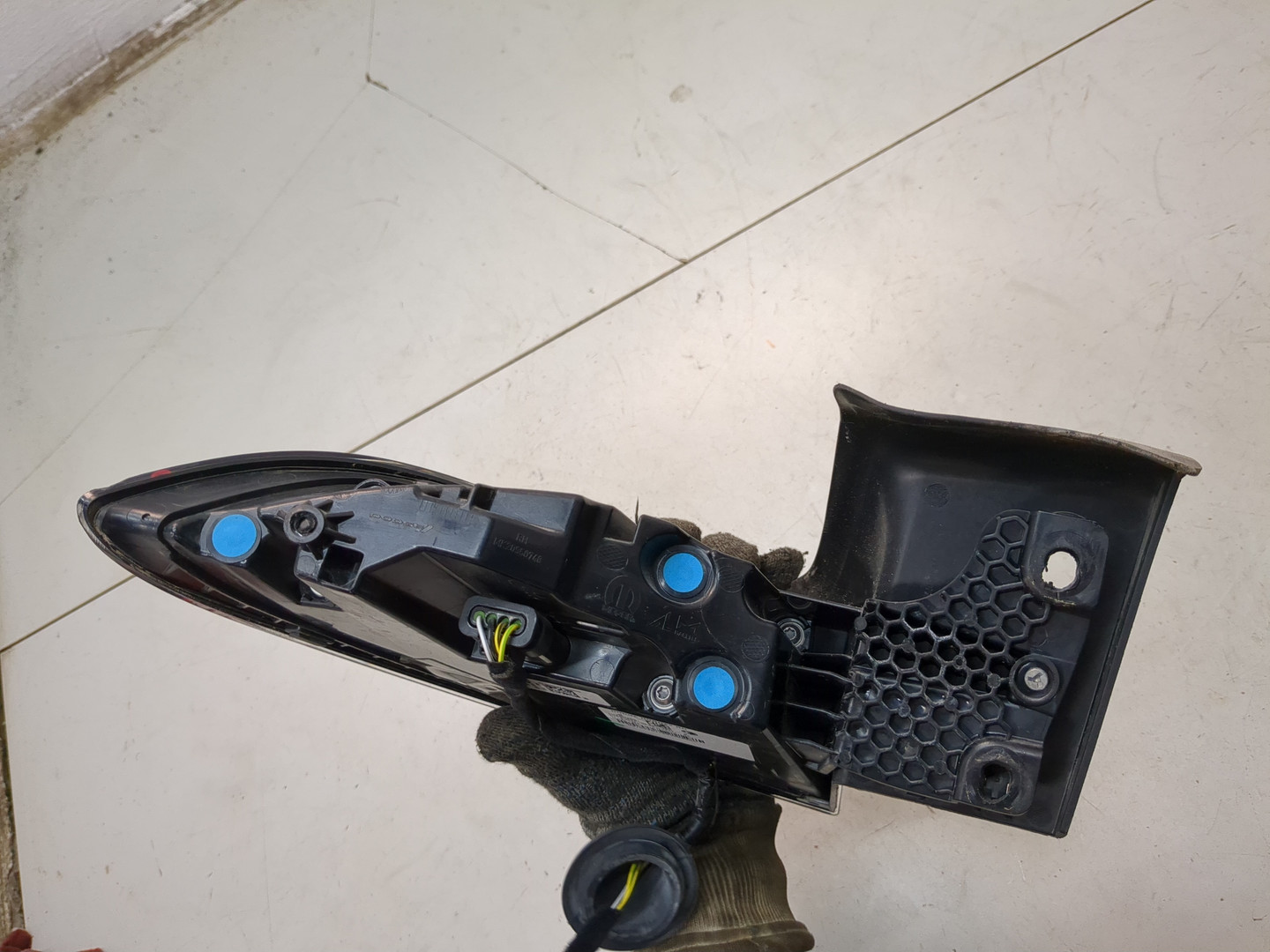 Фонарь задний правый