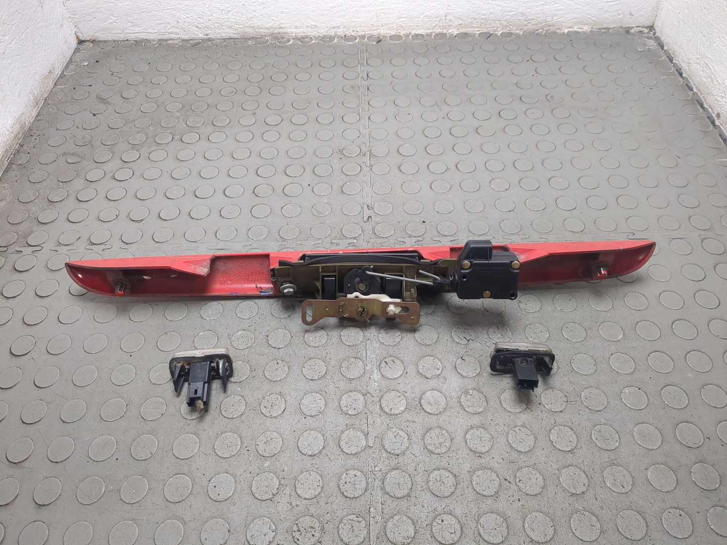 Фонарь подсветки номера