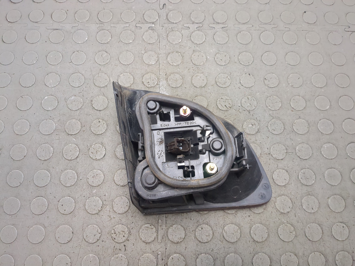 Фонарь задний внутренний правый