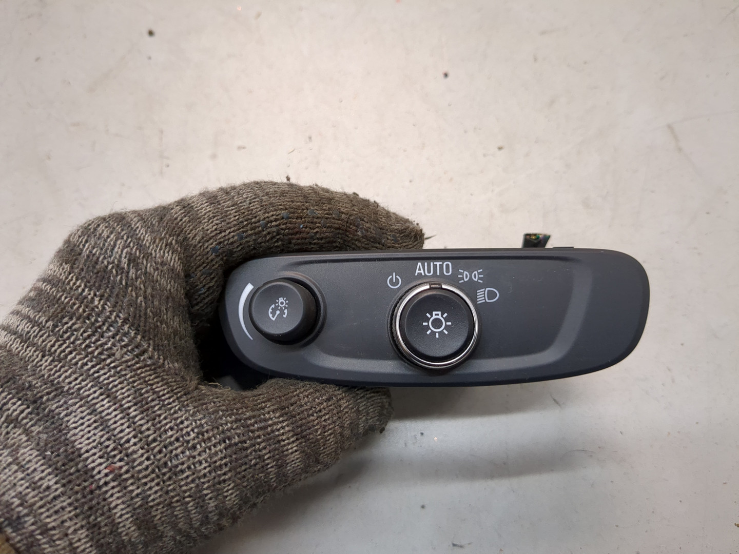 Переключатель света фар