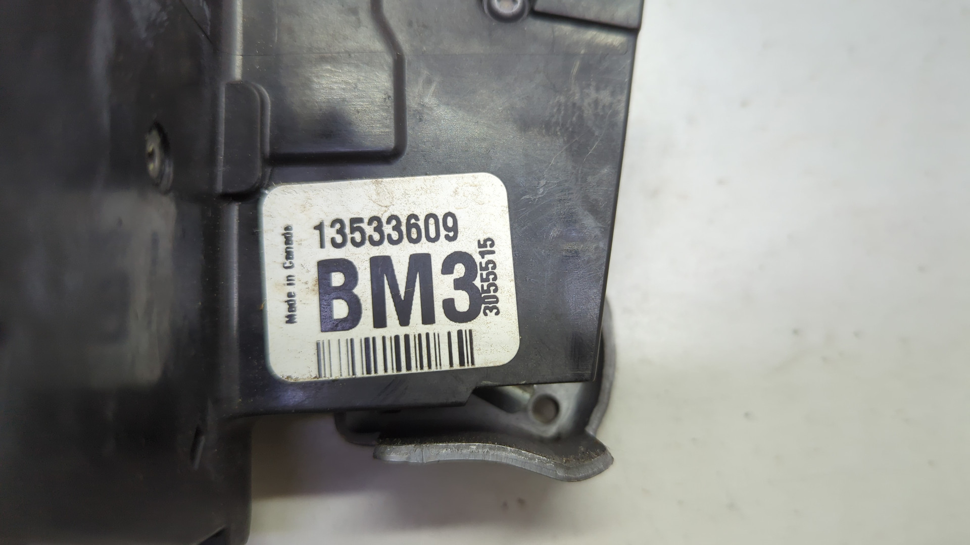 Замок двери задней левой