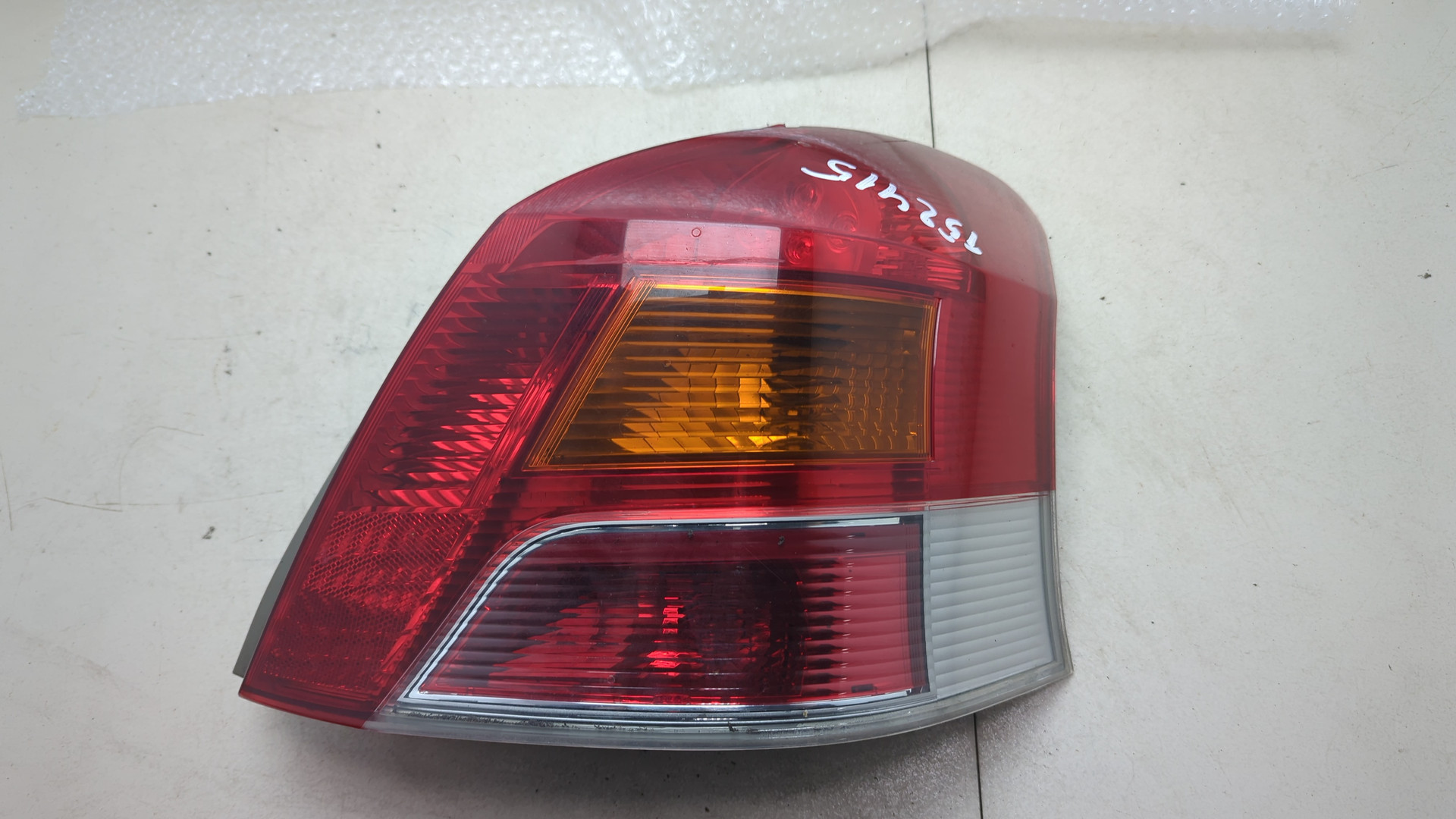 Фонарь задний правый