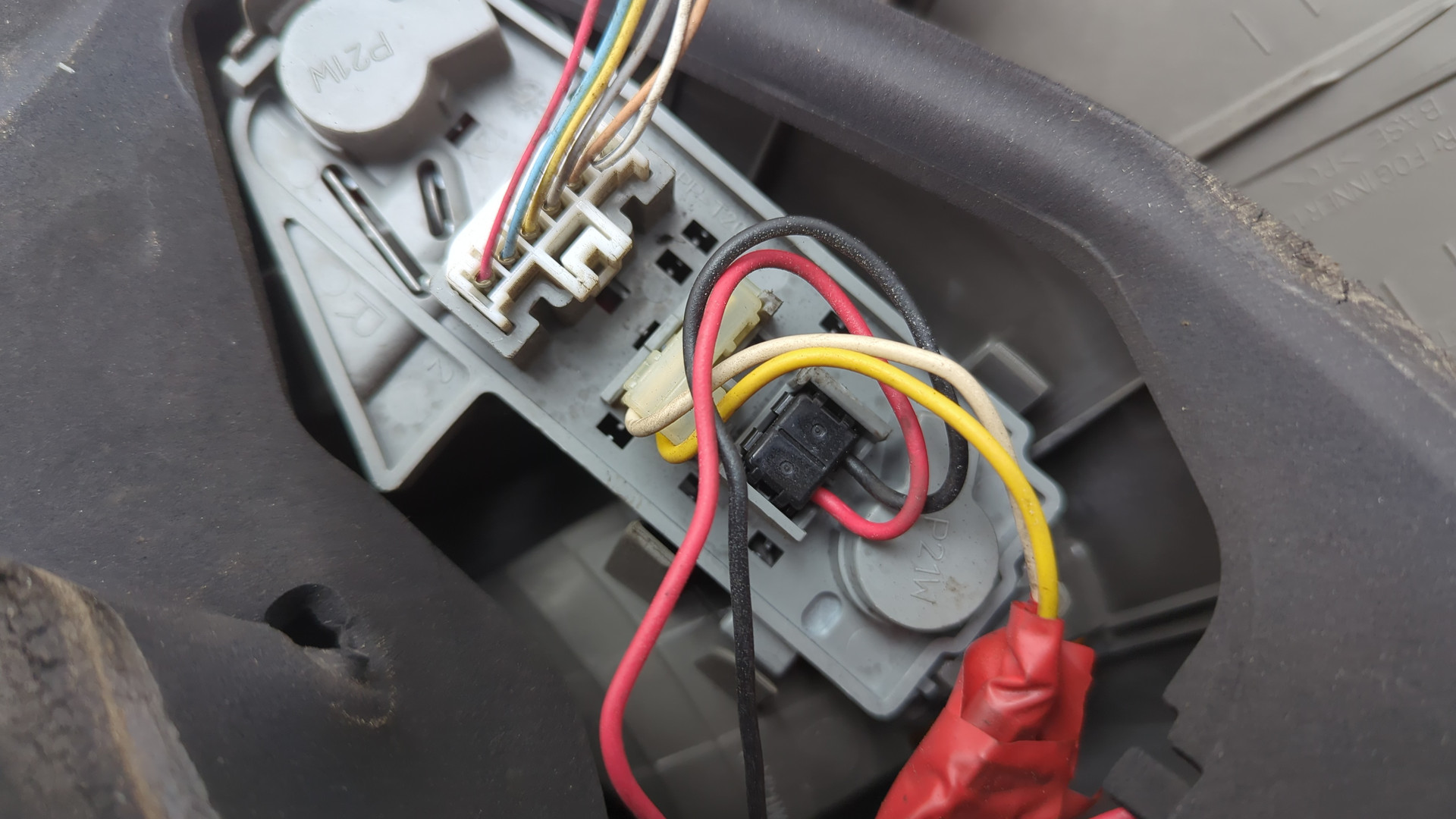 Фонарь задний правый