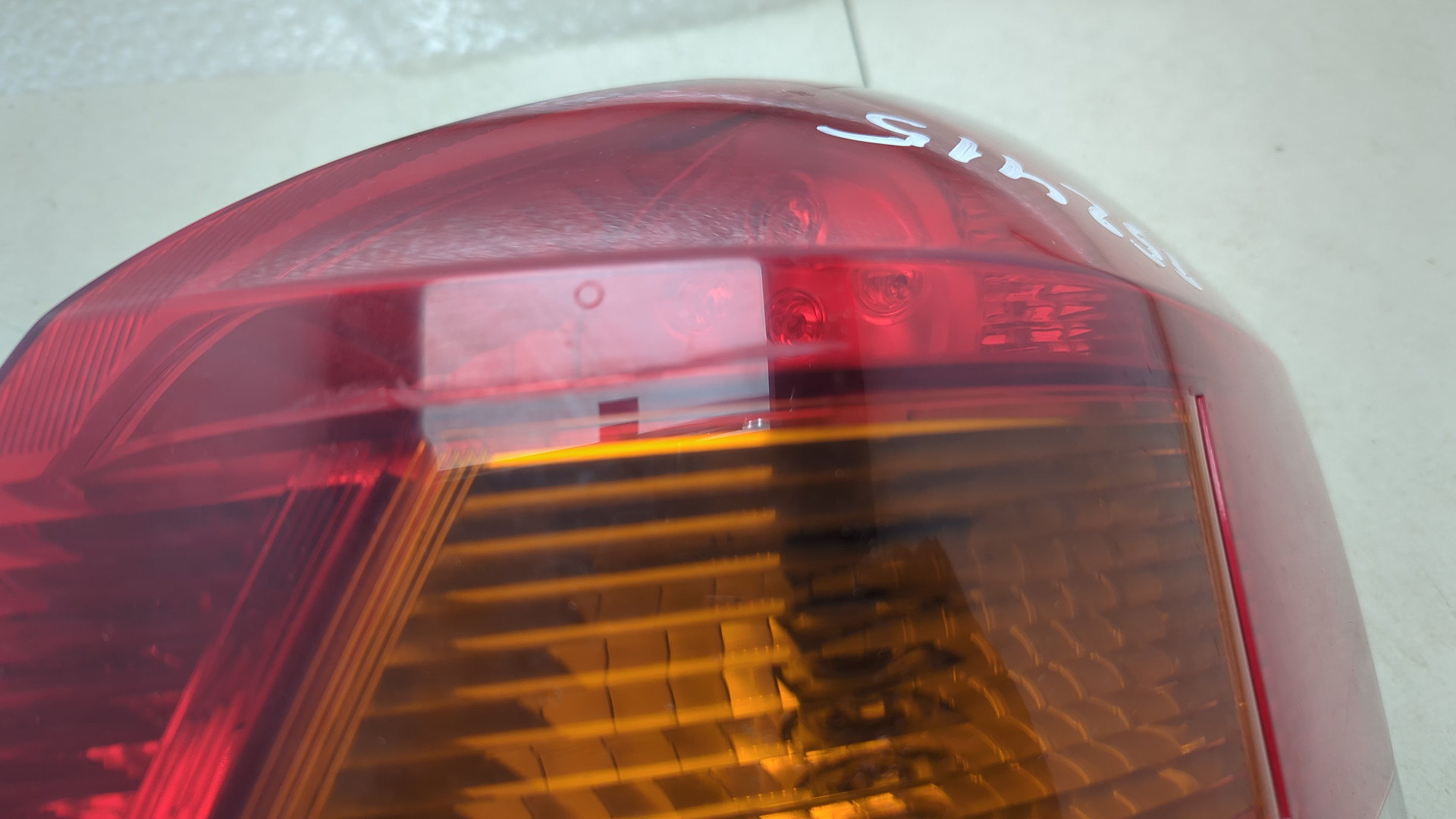 Фонарь задний правый