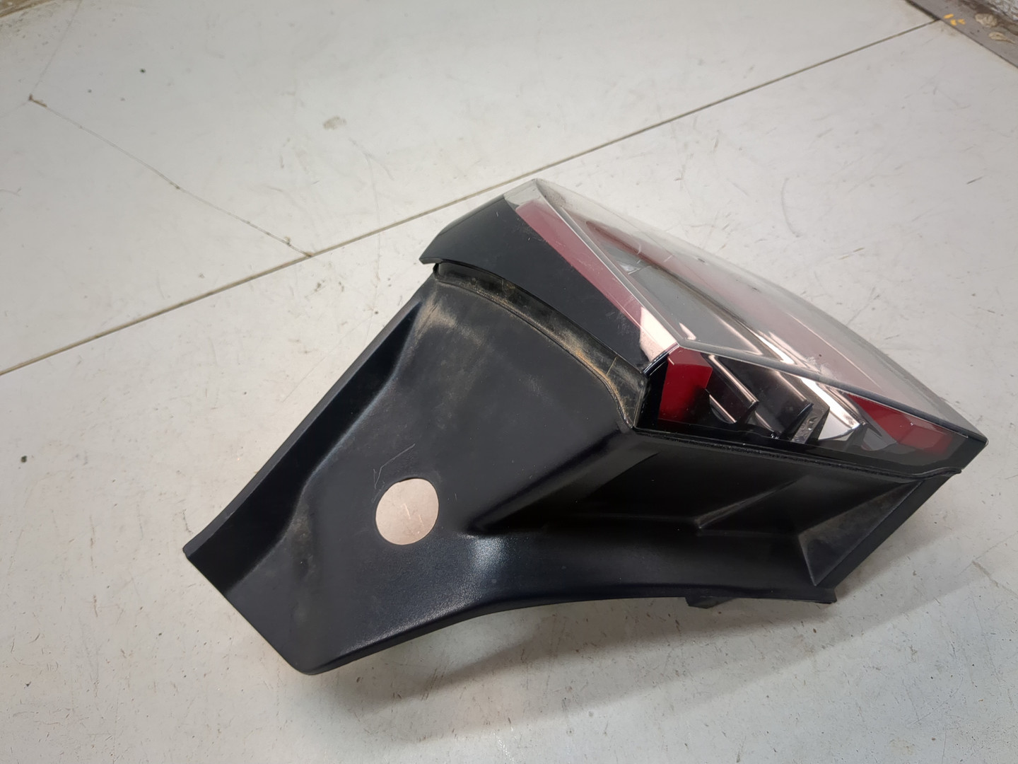 Фонарь задний правый