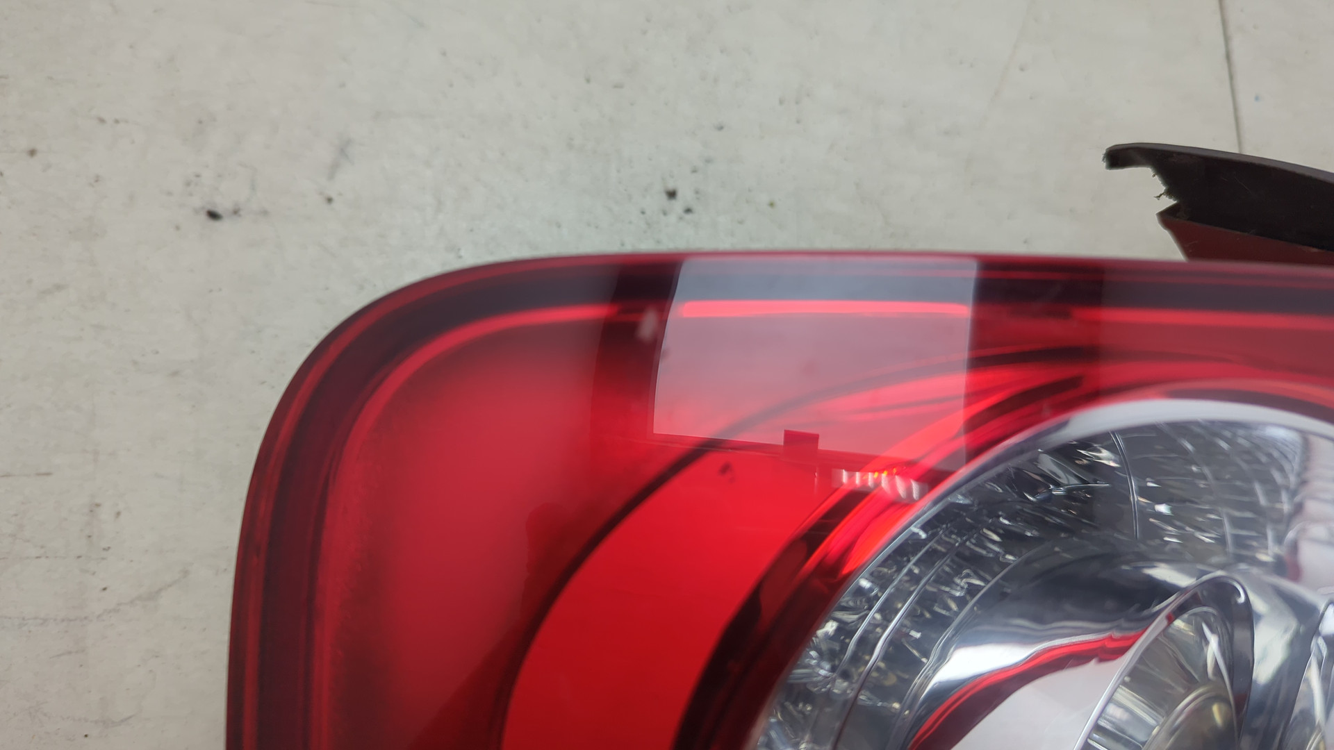 Фонарь задний левый