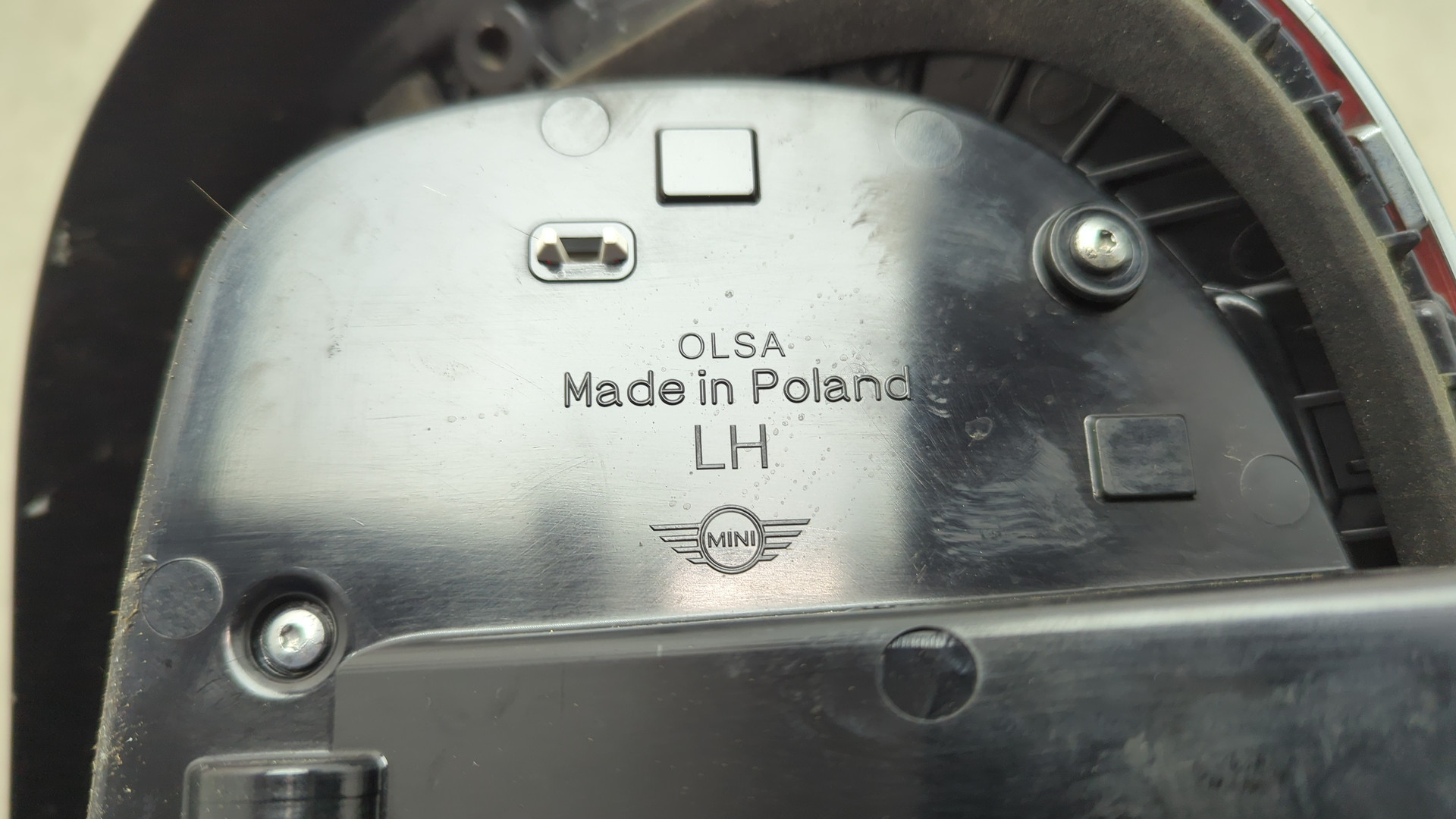 Фонарь задний левый