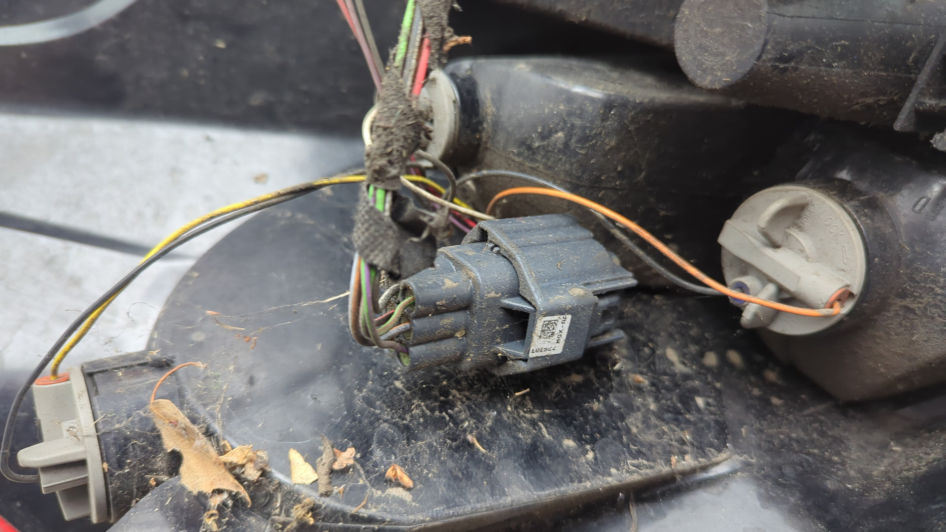 Фонарь задний левый