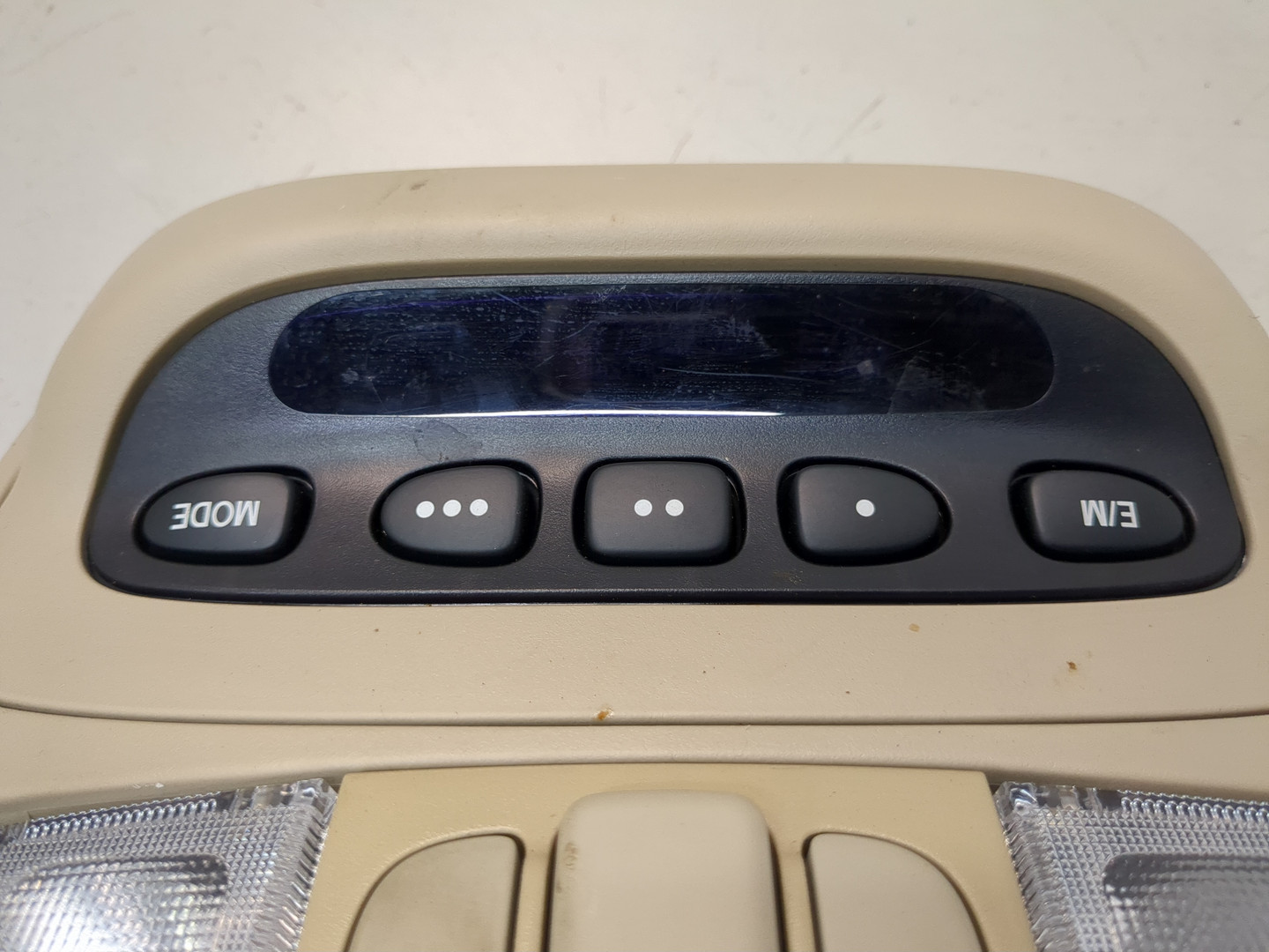 Плафон салонный