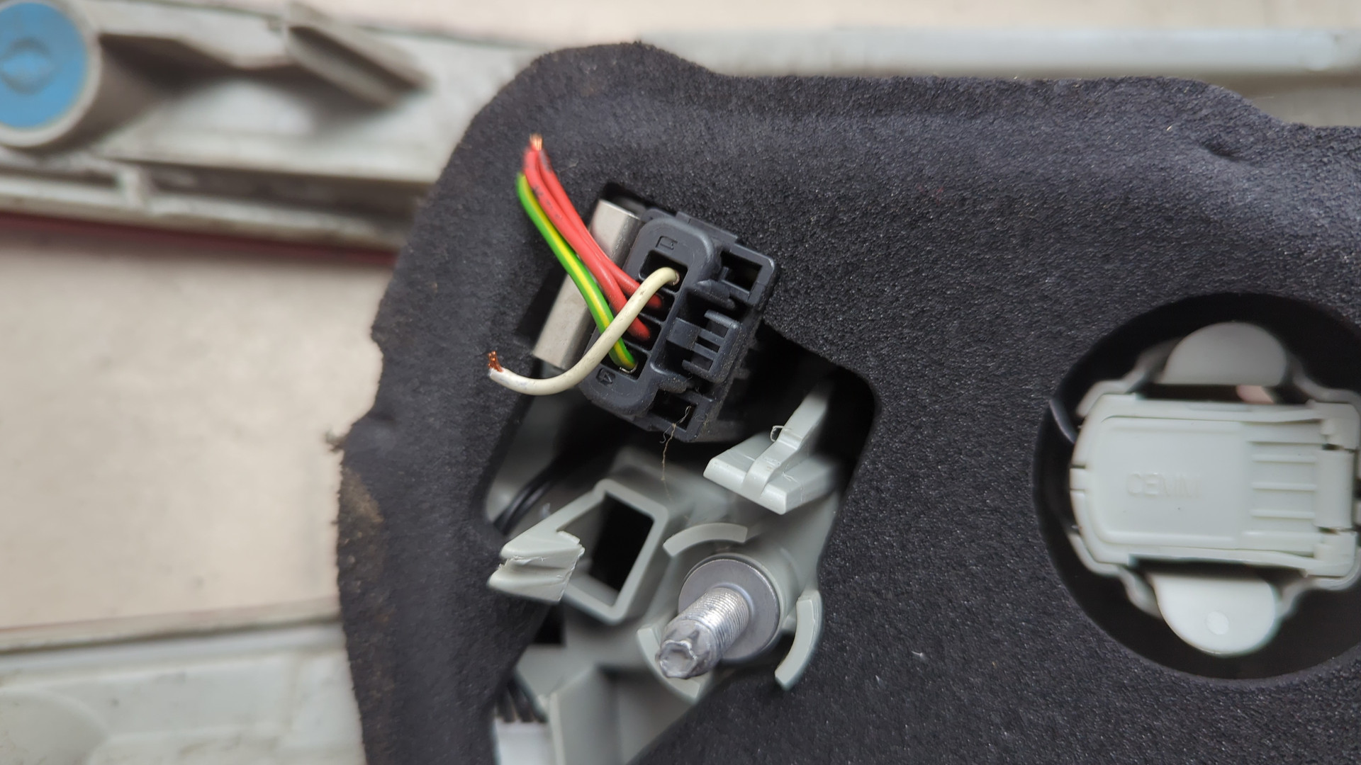 Фонарь задний левый