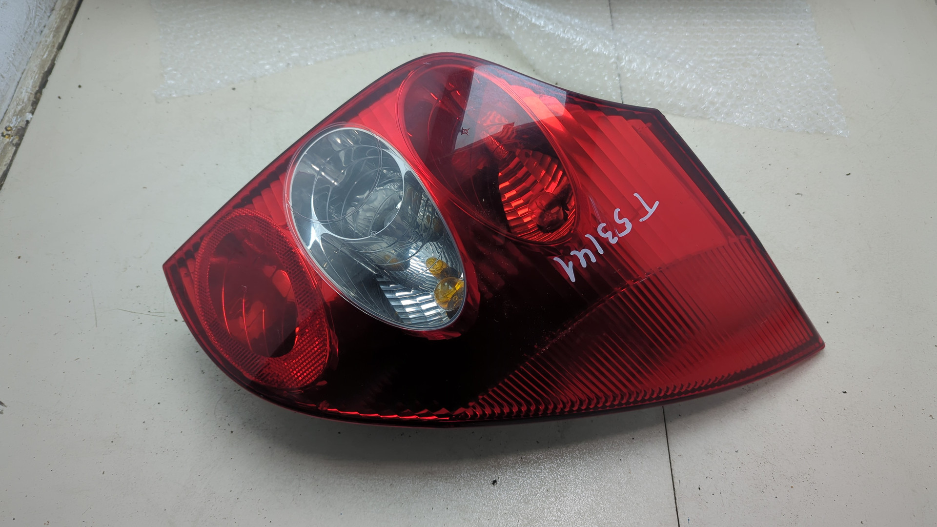 Фонарь задний правый