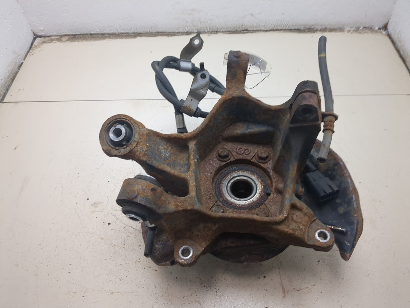 Кулак поворотный задний правый