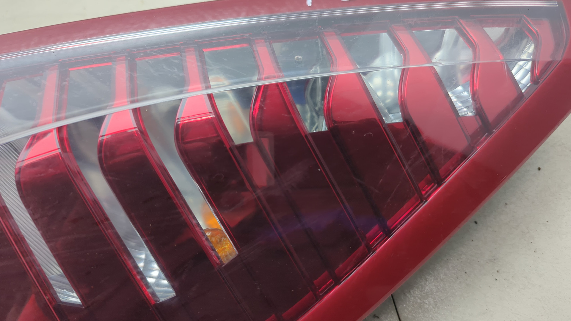 Фонарь задний правый