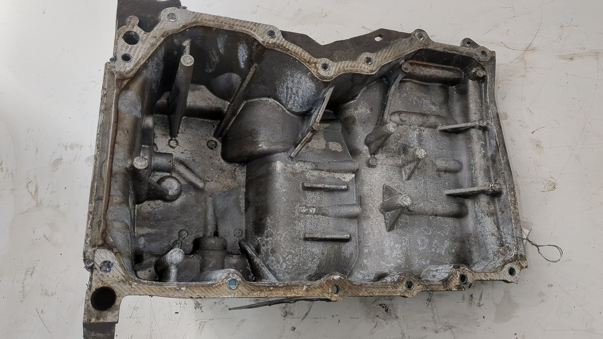 Поддон масляный двигателя (картер)