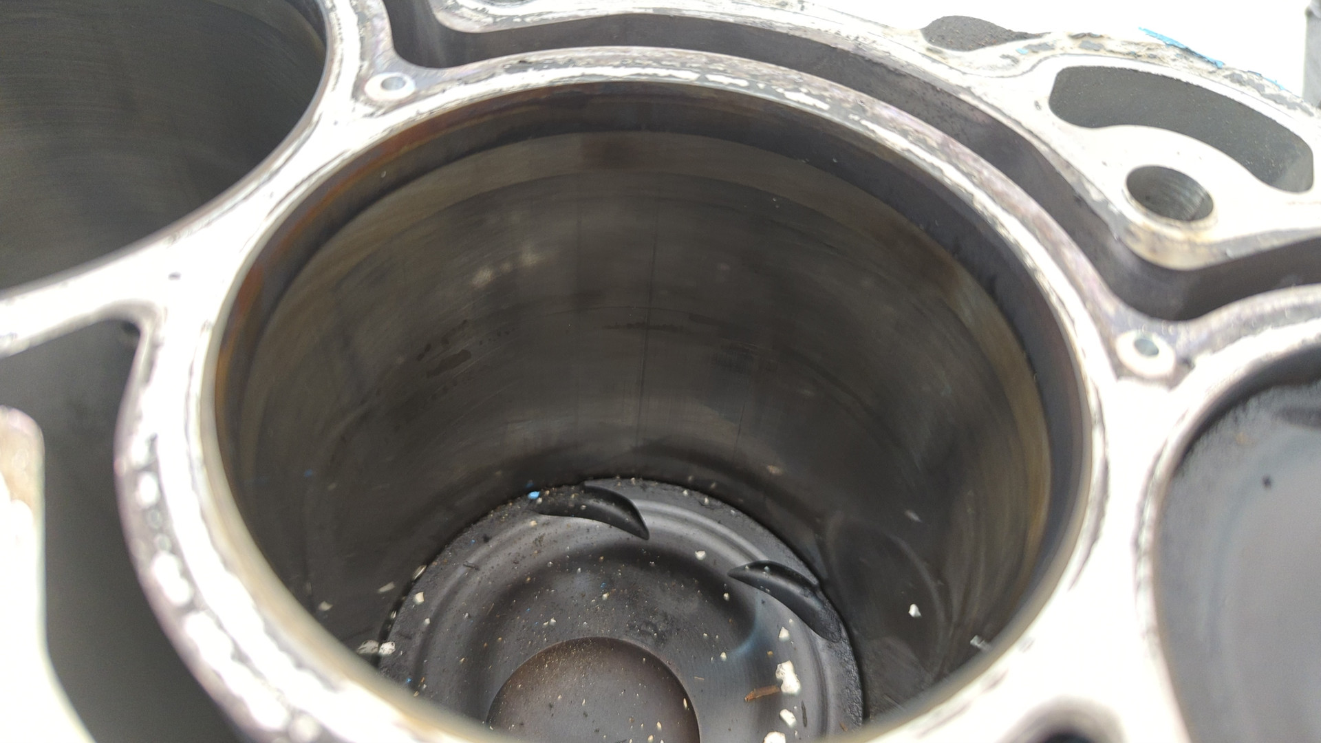 Блок двигателя