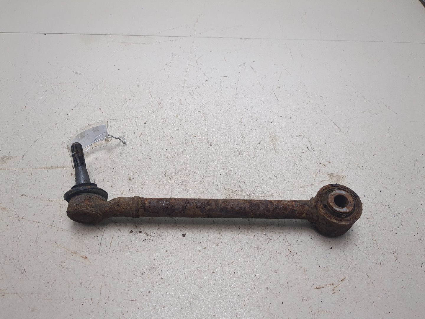 Рычаг задний правый