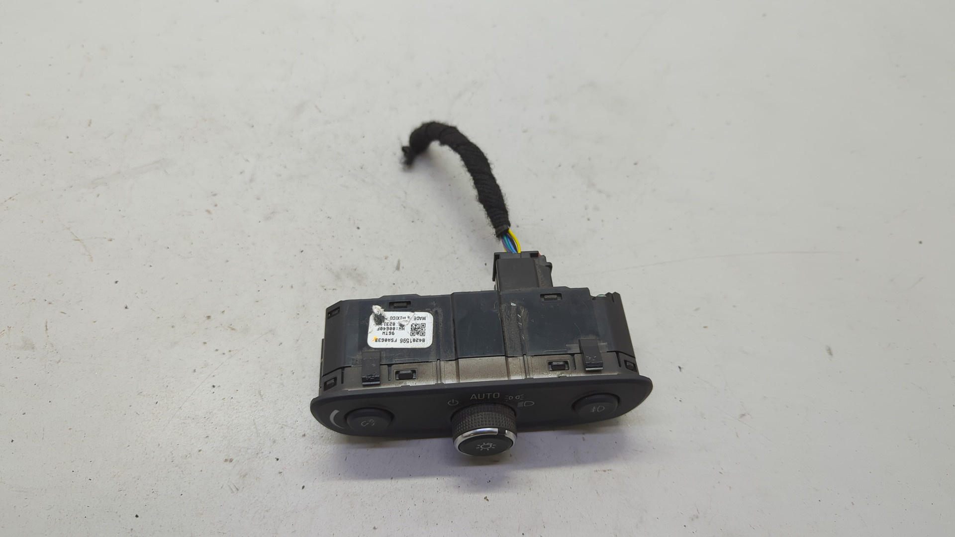 Переключатель света фар