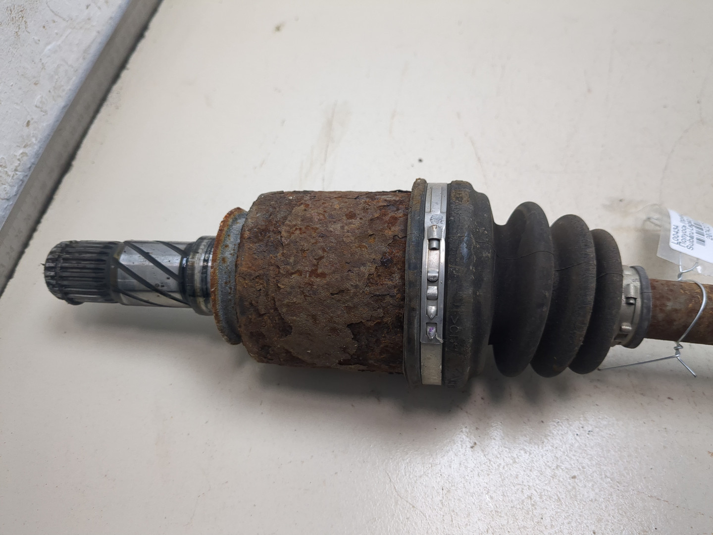 Полуось задняя левая