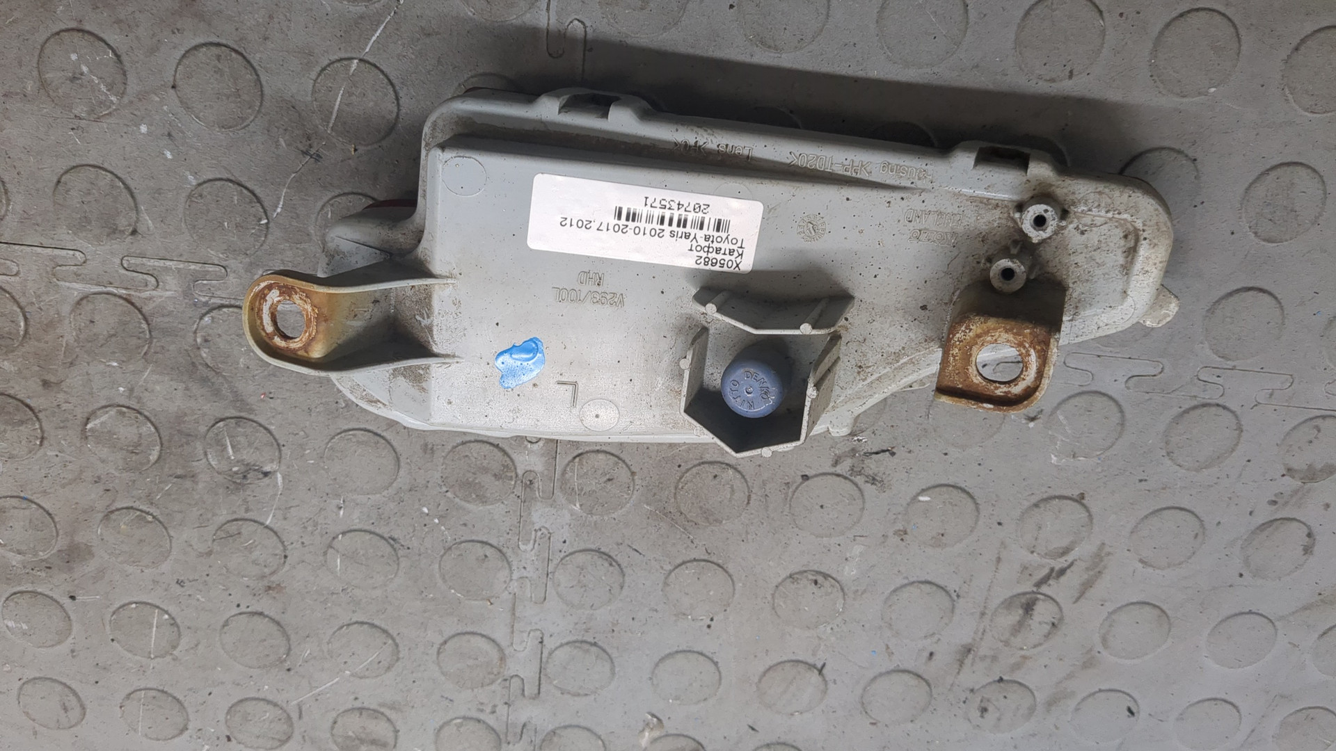 Отражатель в бампер задний левый