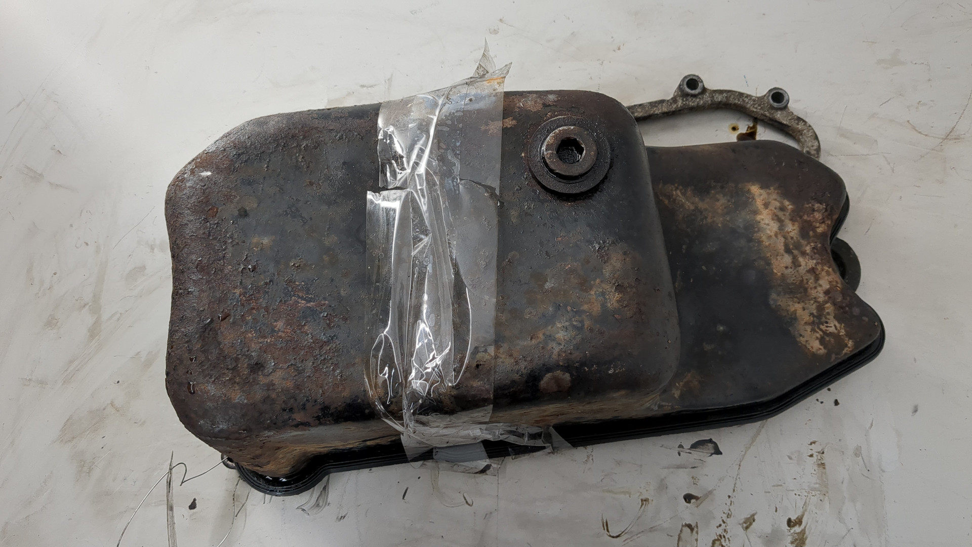 Поддон масляный двигателя (картер)