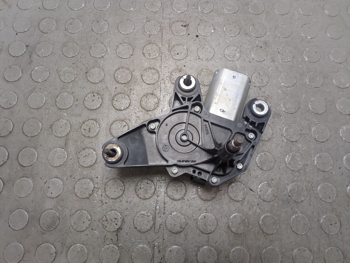 Моторчик стеклоочистителя задний