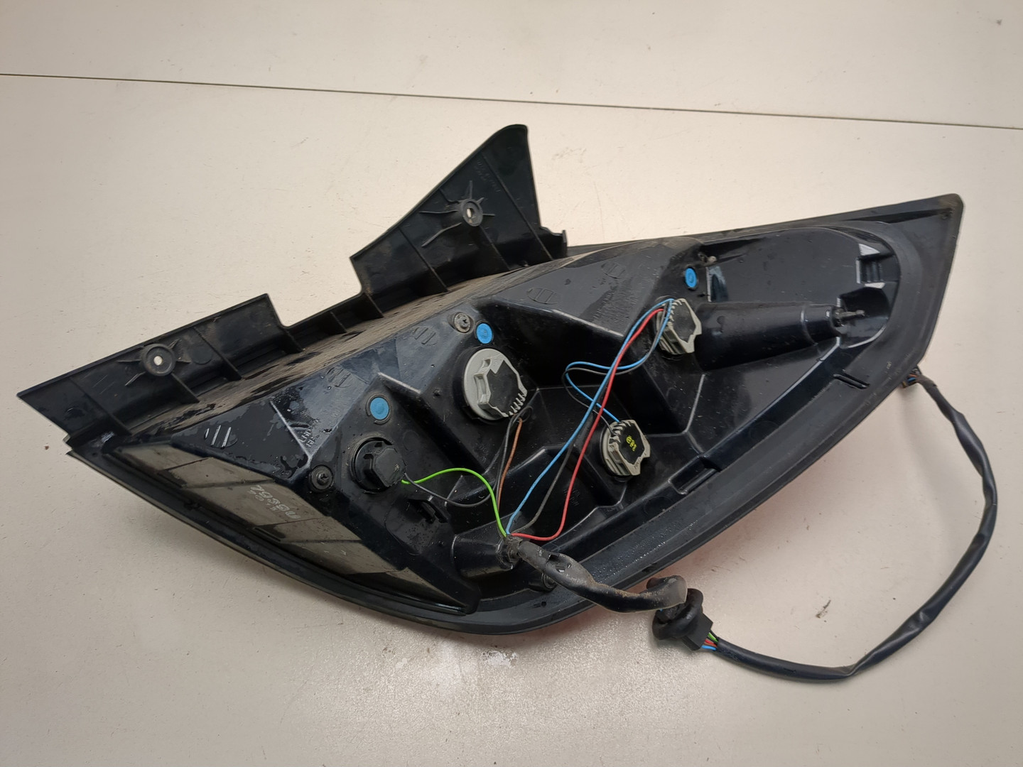 Фонарь задний левый