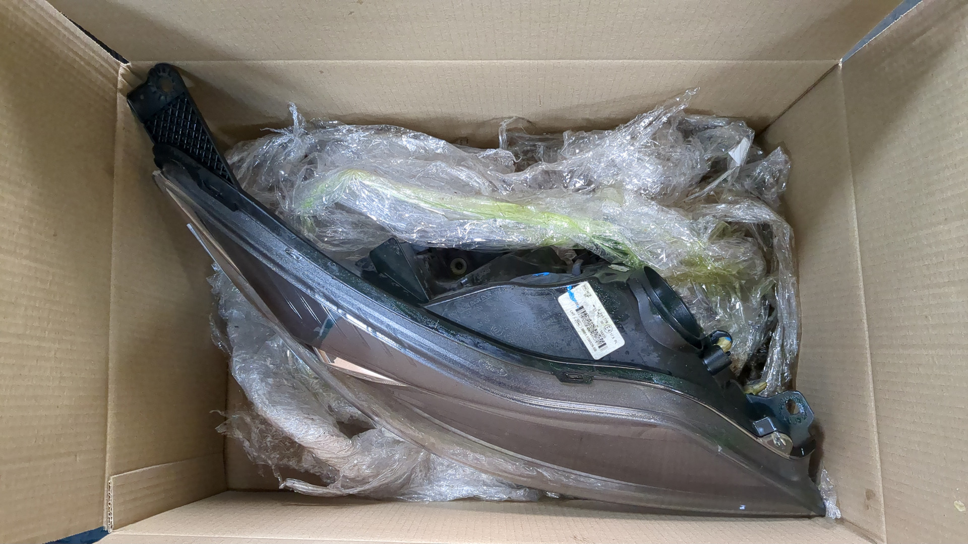 Фара правая