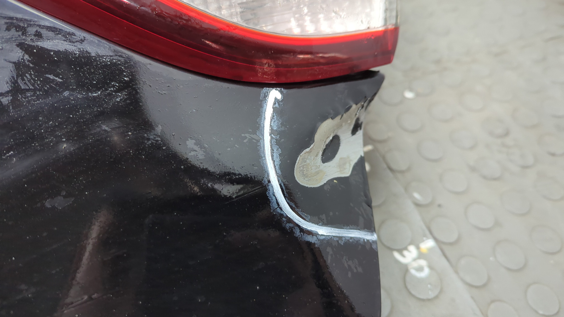 Дверь багажника