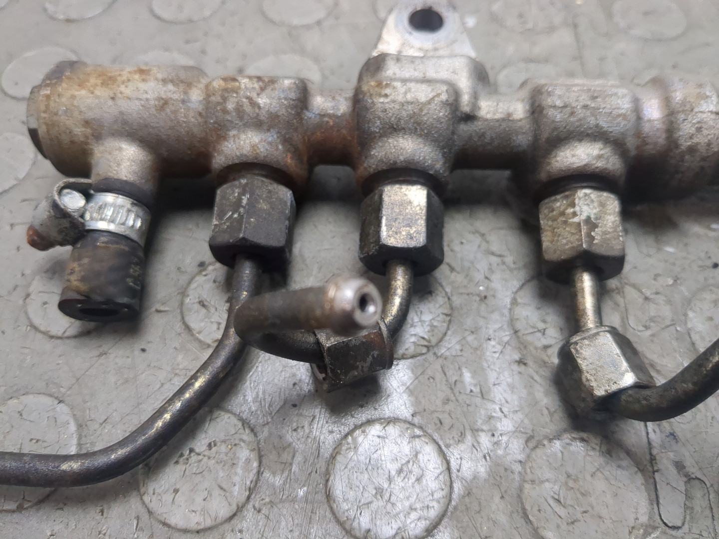 Рейка топливная (рампа)