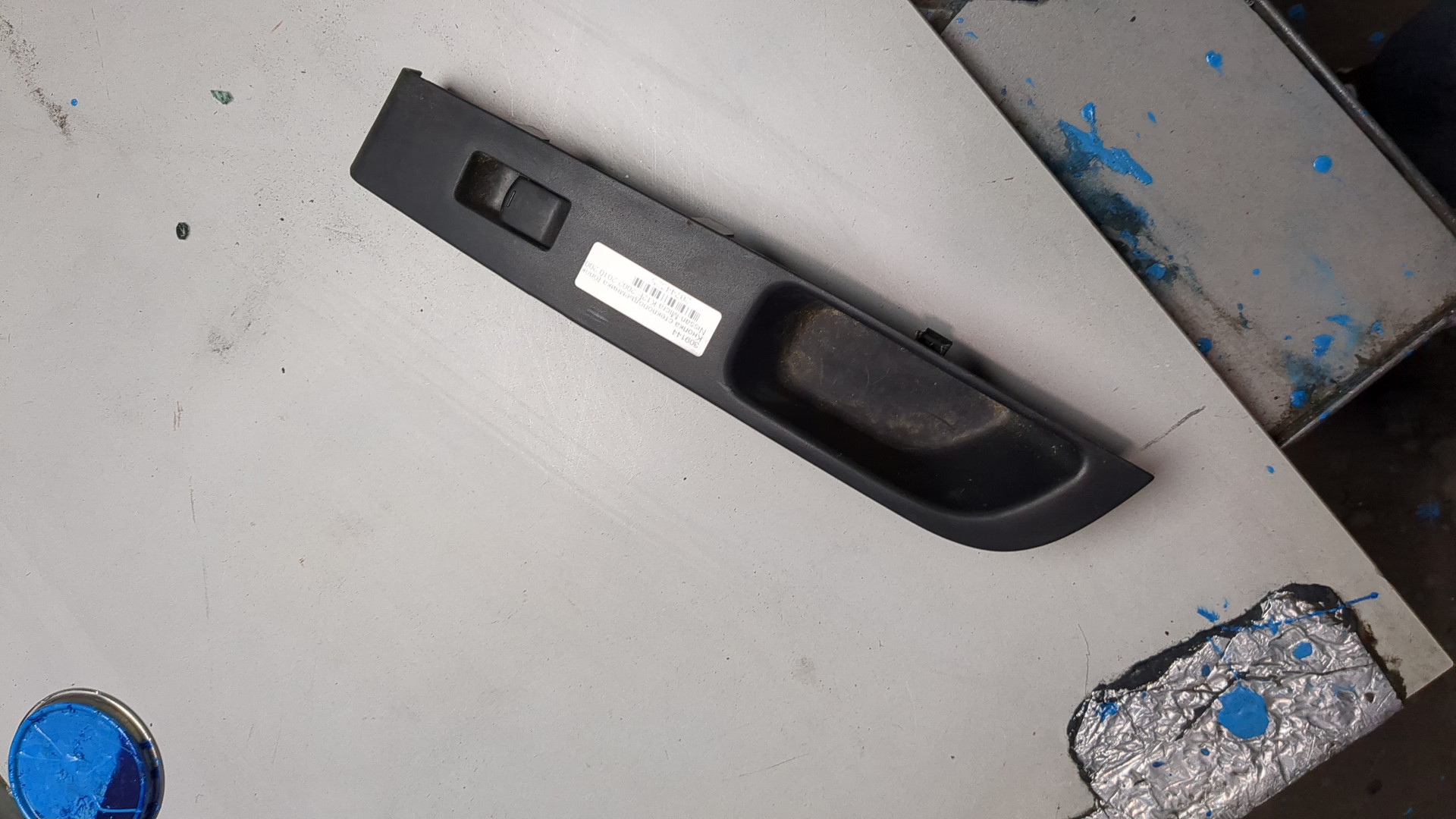 Кнопка стеклоподъемника