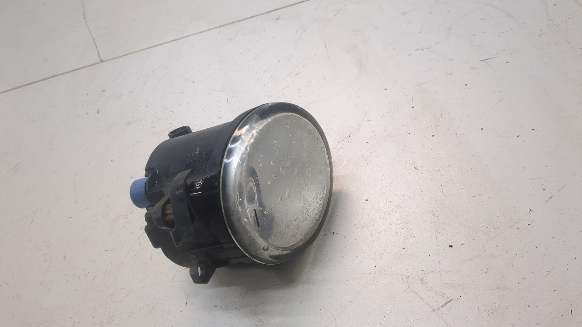 Фара противотуманная левая