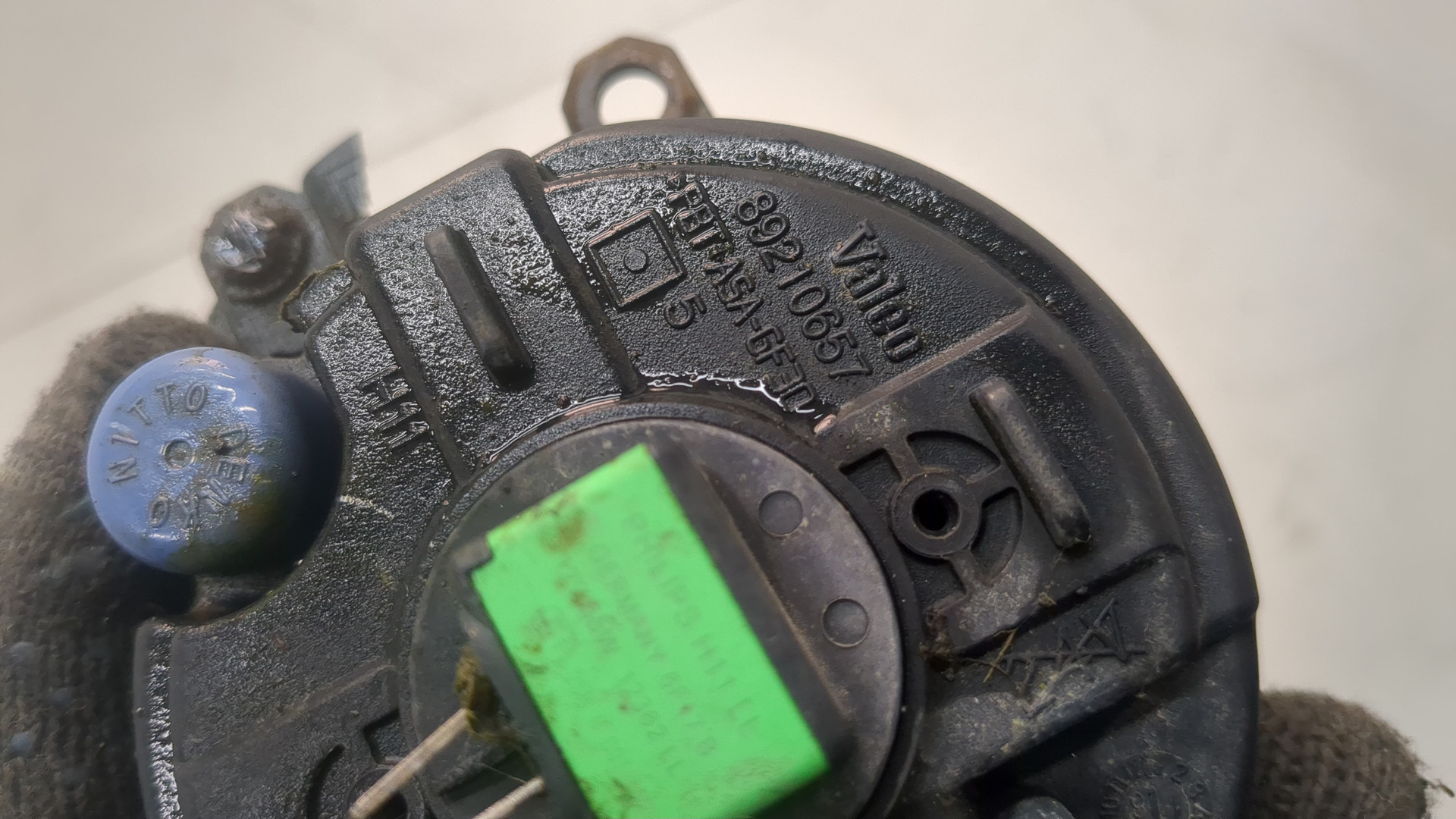 Фара противотуманная левая